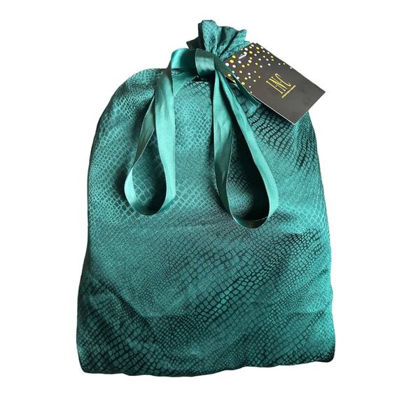 INC International Concept - Women’s Slippers in Bag Embossed Green - Size L 9-10 - Picture 5 of 7